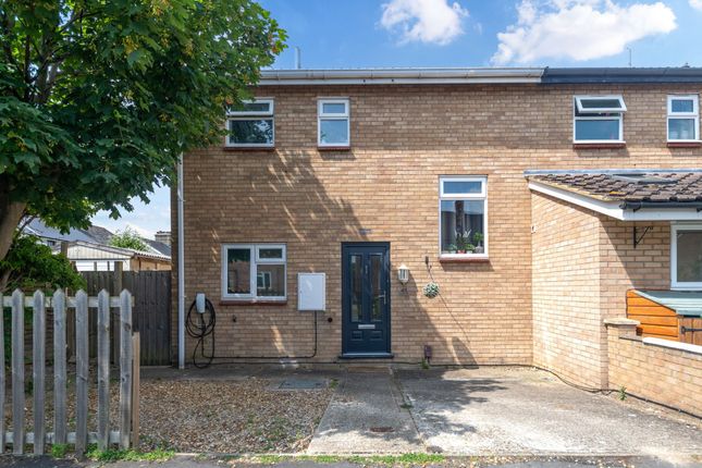 2 bedroom semi-detached house for sale
