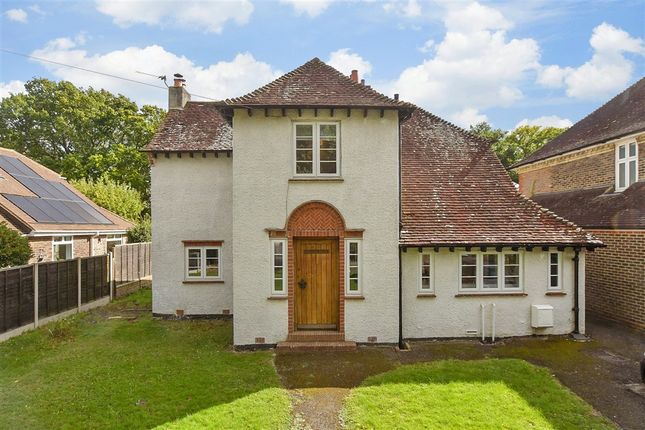 Balcombe Gardens, Horley, Surrey 3 bed detached house for sale