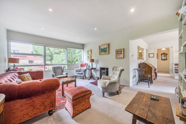 Parkleys, Richmond, TW10 3 bed flat for sale