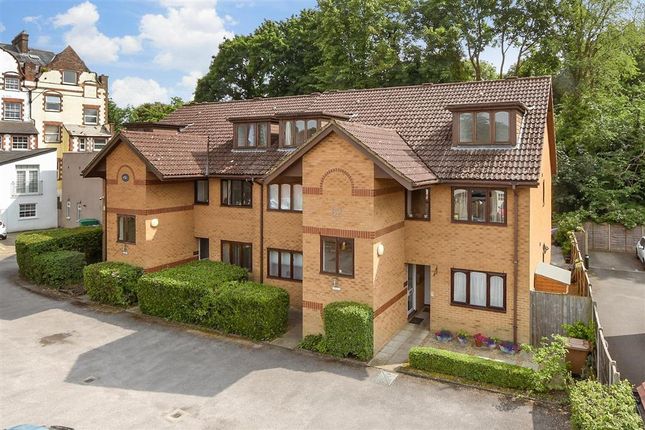 Holmesdale Road, Reigate, Surrey 1 bed apartment for sale