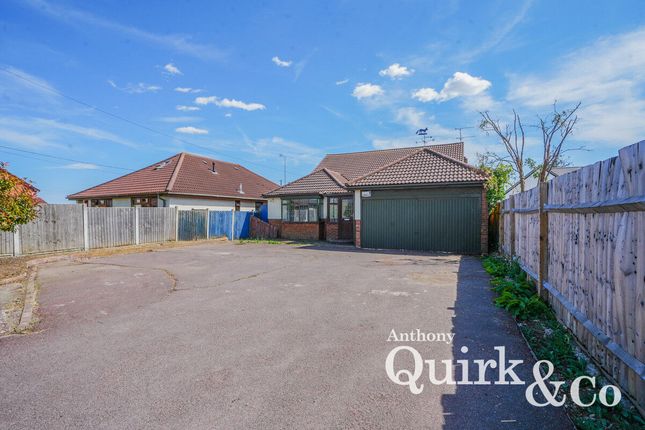 Long Road, Canvey Island, SS8 3 bed detached bungalow for sale