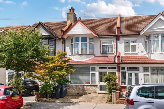 Wharfedale Gardens, Thornton Heath CR7 3 bed terraced house for sale