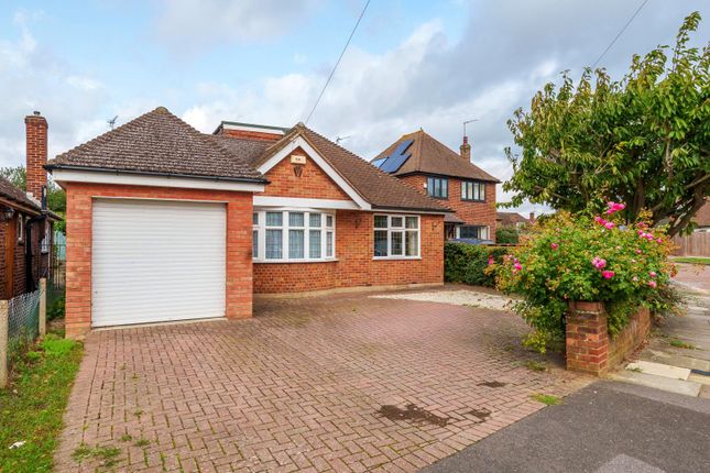 Richmond Drive, Shepperton, TW17 5 bed detached house for sale