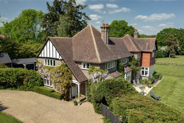6 bed detached house