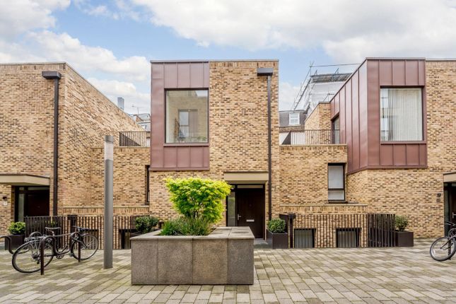 3 bed town house