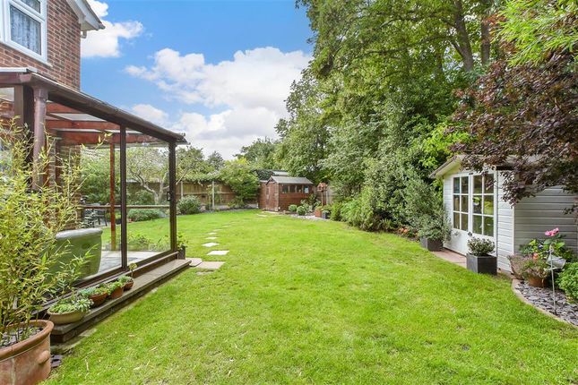 4 bed detached house