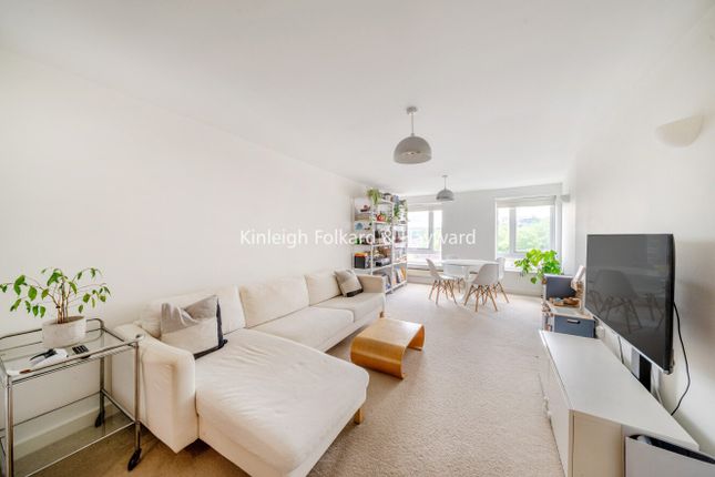 Station Road, Wood Green, London, N22 2 bed flat for sale