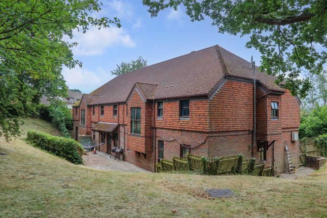 Bishops Lane, Robertsbridge, TN32 6 bed detached house for sale