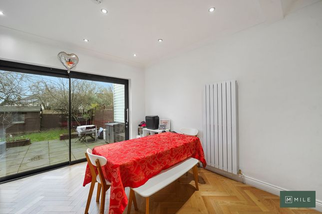 Holland Road, London NW10 2 bed ground floor flat for sale