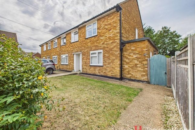 Boulter Gardens, Rainham 2 bed flat for sale