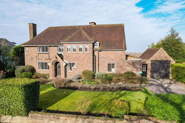 The Mount, Esher, KT10 4 bed detached house for sale