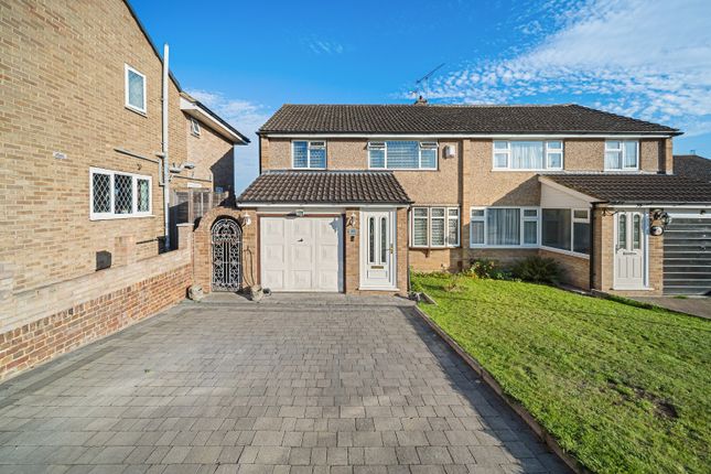 Saxon Close, Gravesend DA11 3 bed semi