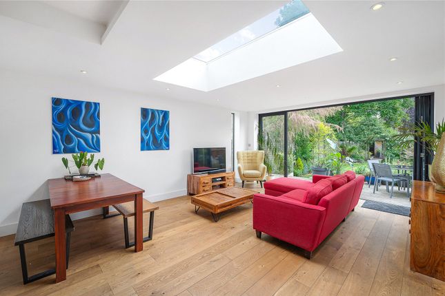 4 bedroom end of terrace house for sale