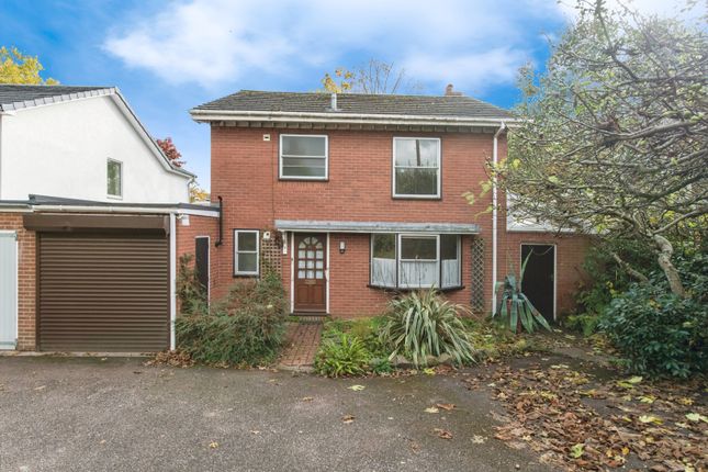 3 bedroom link detached house for sale