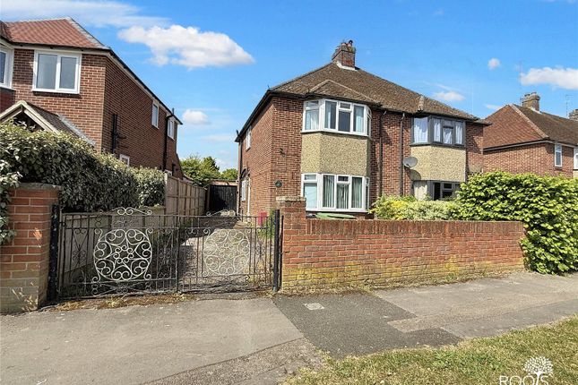 Valley Road, Berkshire RG14 3 bed semi