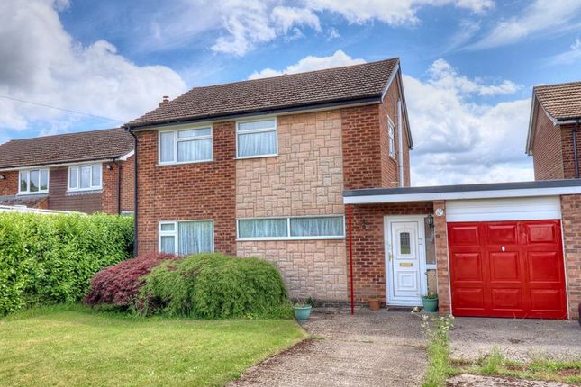 Mill Road, High Wycombe HP14 4 bed detached house for sale