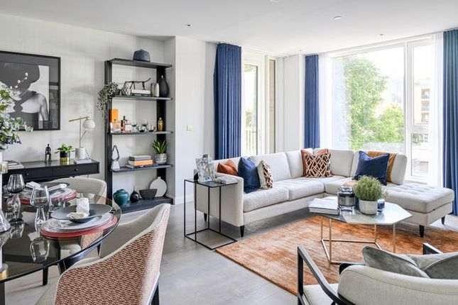 Kennington Lane, London SE11 3 bed property for sale