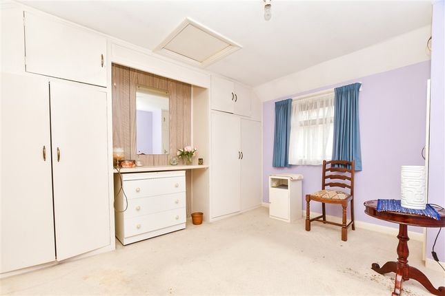 Furlong Road, Westcott, Dorking, Surrey 2 bed detached house for sale