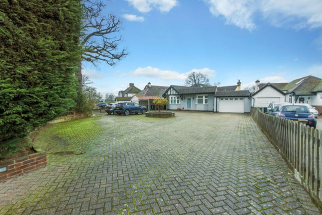 Salisbury Road, Worcester Park, KT4 3 bed detached bungalow for sale
