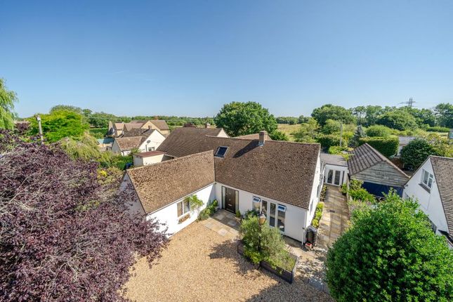 Ducklington,  Oxfordshire,  OX29 5 bed detached house for sale