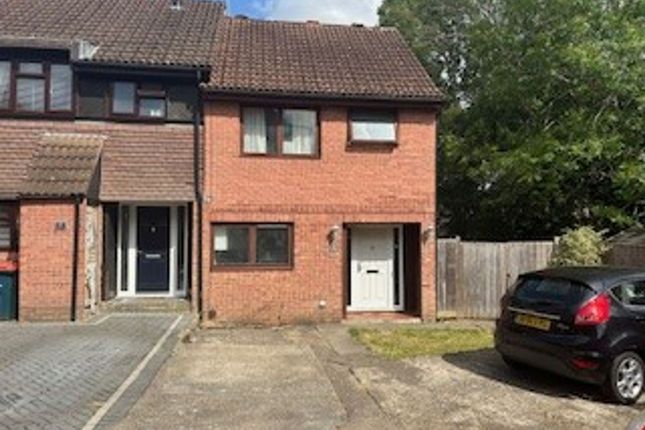 Garton Close, Crawley RH11 2 bed end of terrace house for sale