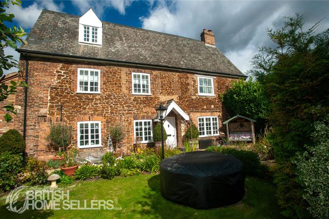 5 bedroom cottage for sale