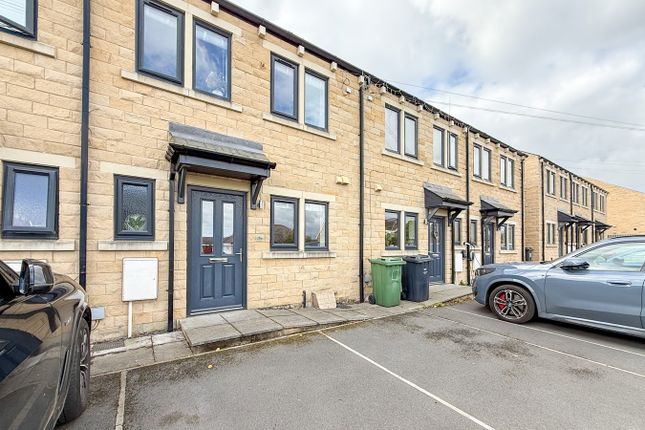 Cross Lane, Huddersfield HD4 3 bed terraced house for sale