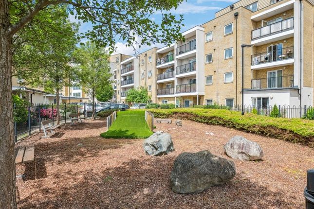 Cochrane House, 19 Truesdales... 2 bed apartment for sale
