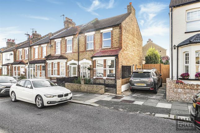 3 bedroom end of terrace house for sale