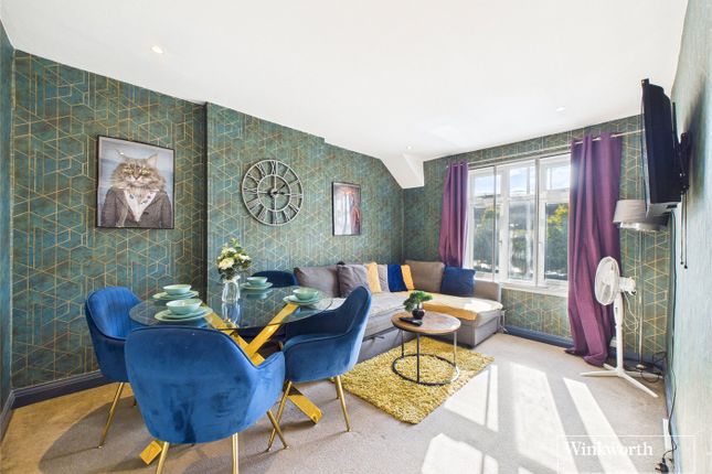 Great North Way, London NW4 1 bed apartment for sale