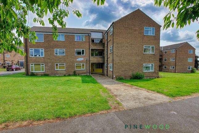 Oakamoor Close, Chesterfield S40 1 bed apartment for sale