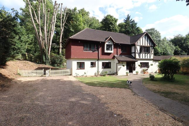 Brenchley Close, Chislehurst BR7 5 bed detached house for sale