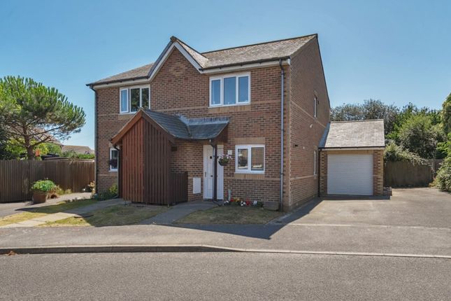 Manton Close, Bracklesham Bay, PO20 2 bed semi