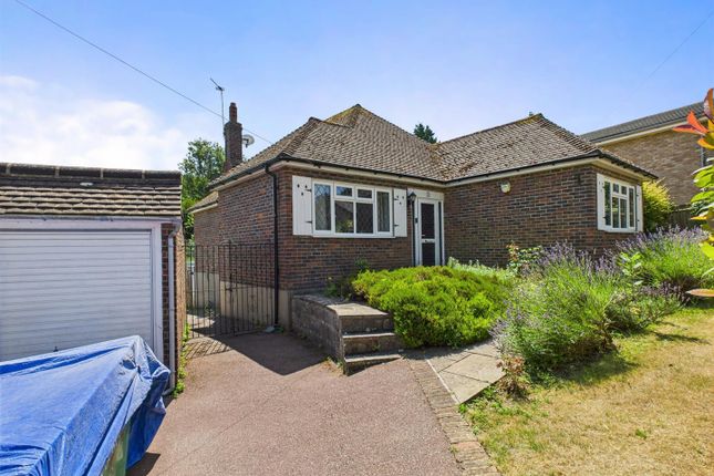 Taunton Lane, Coulsdon CR5 2 bed detached bungalow for sale