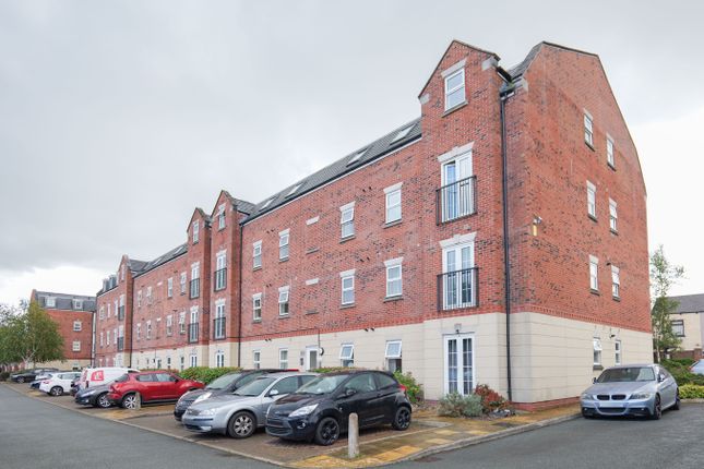 Beckford Court, Manchester M29 2 bed flat for sale