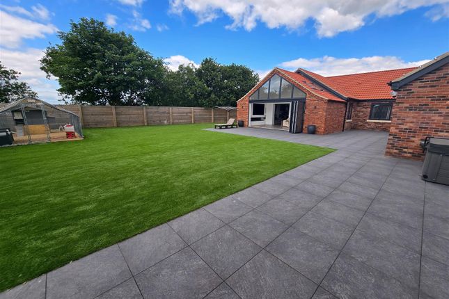Lowestoft Road, Hopton 4 bed detached bungalow for sale
