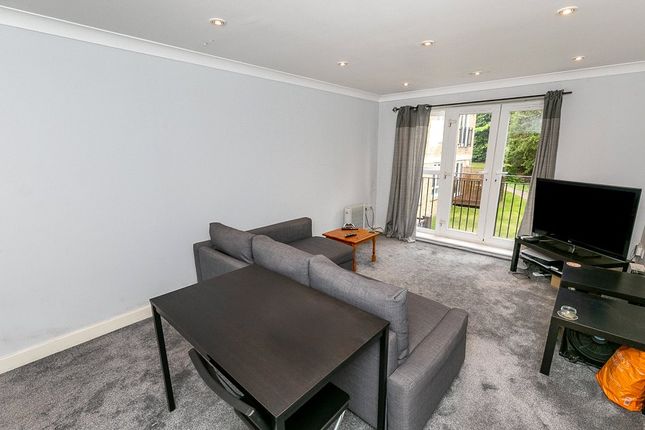 Tupwood Lane, CATERHAM, Surrey, CR3 2 bed apartment for sale