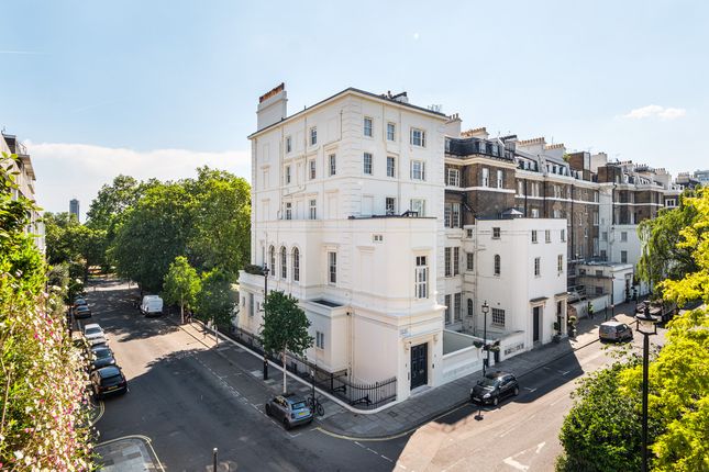 5 bedroom terraced house for sale