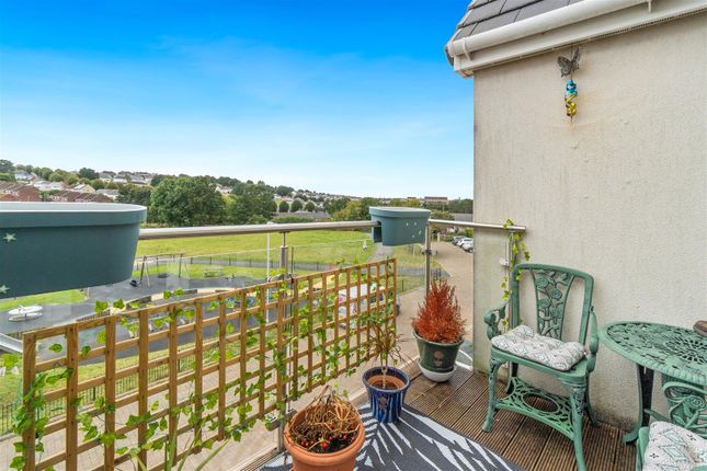 Grassendale Avenue, Plymouth 2 bed apartment for sale