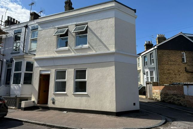 Cumberland Road, Ramsgate CT11 2 bed end of terrace house for sale