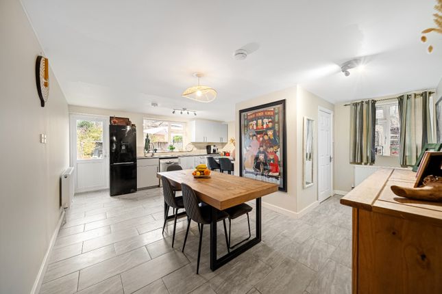 3 bed end terrace house