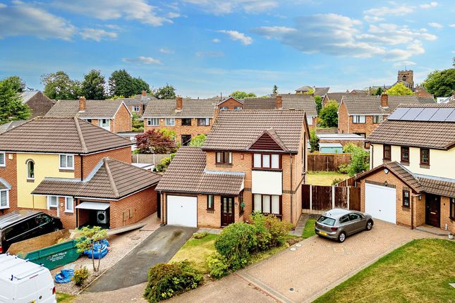 Honeysuckle Close, Widnes WA8 3 bed detached house for sale