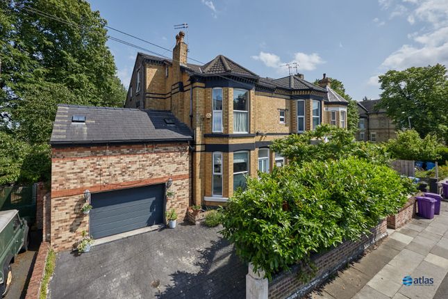 5 bedroom semi-detached house for sale
