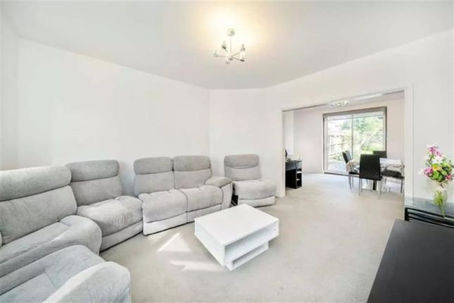 Shirehall Lane, Hendon NW4 3 bed detached house for sale