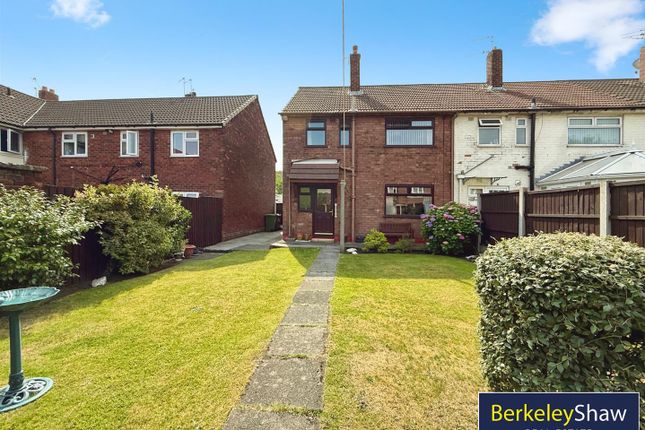 End of terrace house for sale