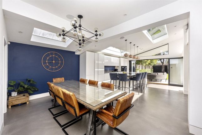 Curzon Road, Weybridge, Surrey, KT13 6 bed semi