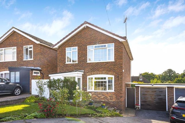 Hazlemere View, Hazlemere HP15 3 bed detached house for sale