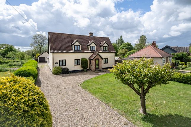 Great Moulton 4 bed detached house for sale