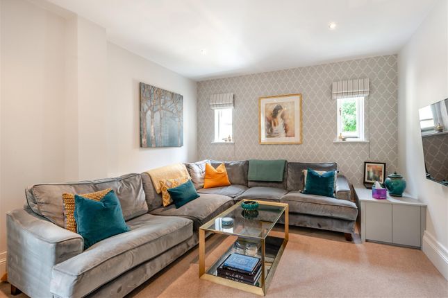 Lapworth Street, Lapworth, Solihull 5 bed semi