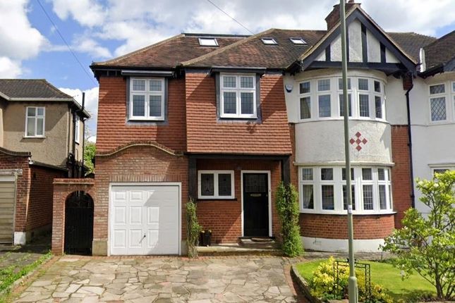 Ashurst Road, Cockfoster, EN4 5 bed semi